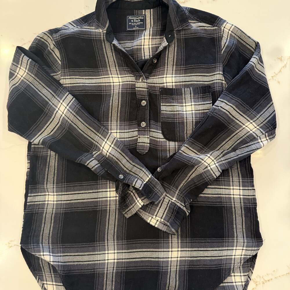 Abercrombie & Fitch Women’s Plaid Flannel Shirt Black Gray Cream Size Small